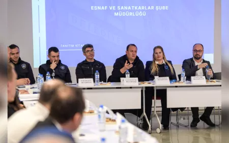 İzmir’de Esnaf İçin Ortak Akıl Kurulu: Sorunlara Kalıcı Çözüm Aranıyor