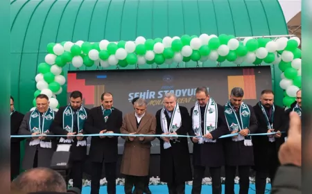Bakan Osman Aşkın Bak, Iğdır Şehir Stadyumu’nun Açılışını Gerçekleştirdi