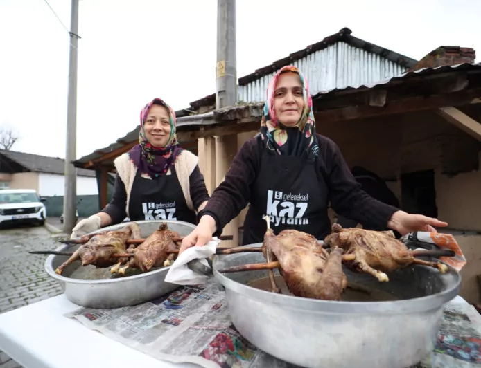 Kaz Bayramı Öncesi Eseler Köyü’nde İmece Geleneği Sürüyor