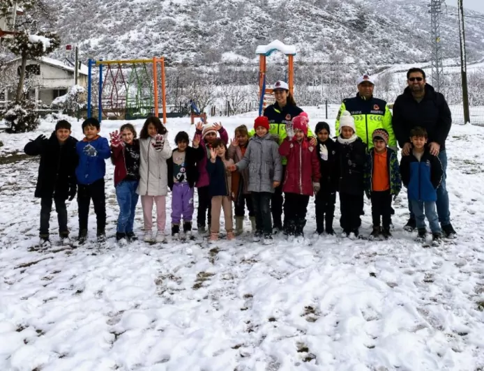 Tokat’ta İlkokul Öğrencilerine Jandarmadan Trafik Eğitimi