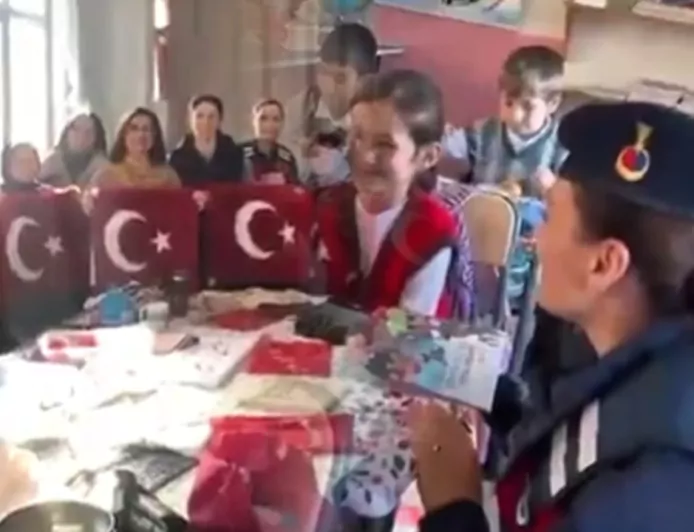 Çanakkale Jandarmasından Öğrencilere Trafik Eğitimi, Kadınlara KADES Bilgilendirmesi