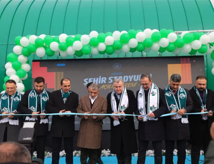 Bakan Osman Aşkın Bak, Iğdır Şehir Stadyumu’nun Açılışını Gerçekleştirdi