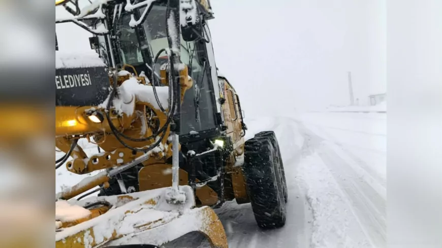 Viranşehir’de Karla Mücadelede 148 Köy Yolu Ulaşıma Açıldı