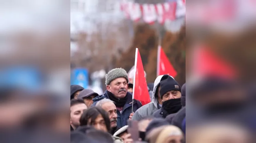 Özgür Özel’den Sert Mesaj: “Meşruiyet Oval Ofis’te Aranmaz, Türkiye Cumhuriyeti Boyun Eğmez”