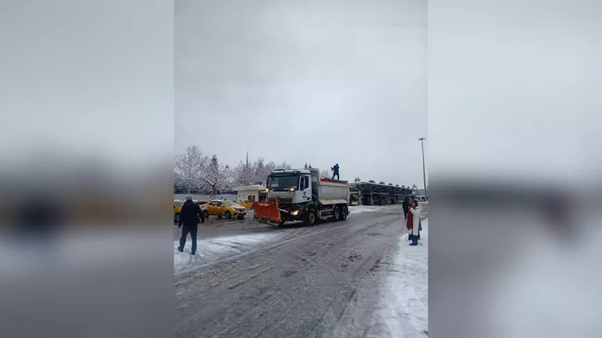 Bursa Büyükşehir Belediyesi Kar ve Lodosla Etkili Mücadele Verdi