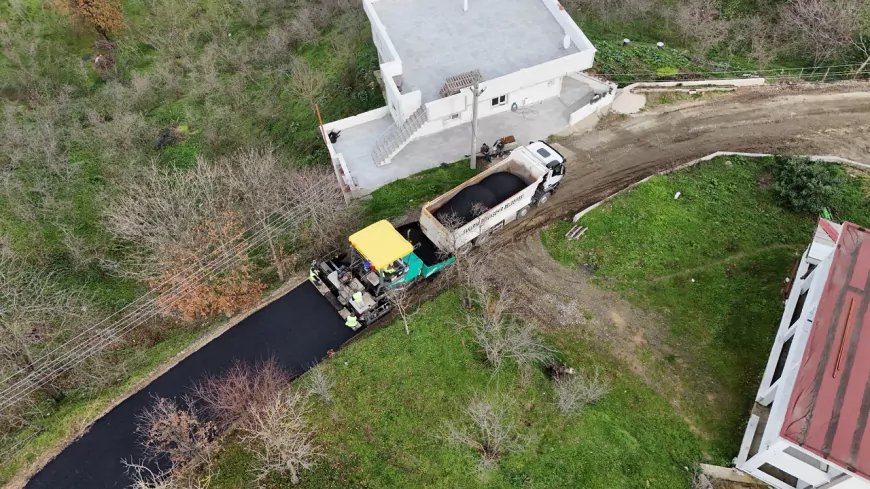 Erenler Tepe Mahallesi’nde 25 Yıllık Asfalt Hasreti Sona Eriyor