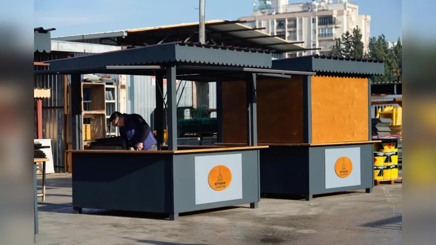 Karşıyaka sahiline estetik ve hijyenik dokunuş: Mısır ve kestane tezgâhları yenilendi