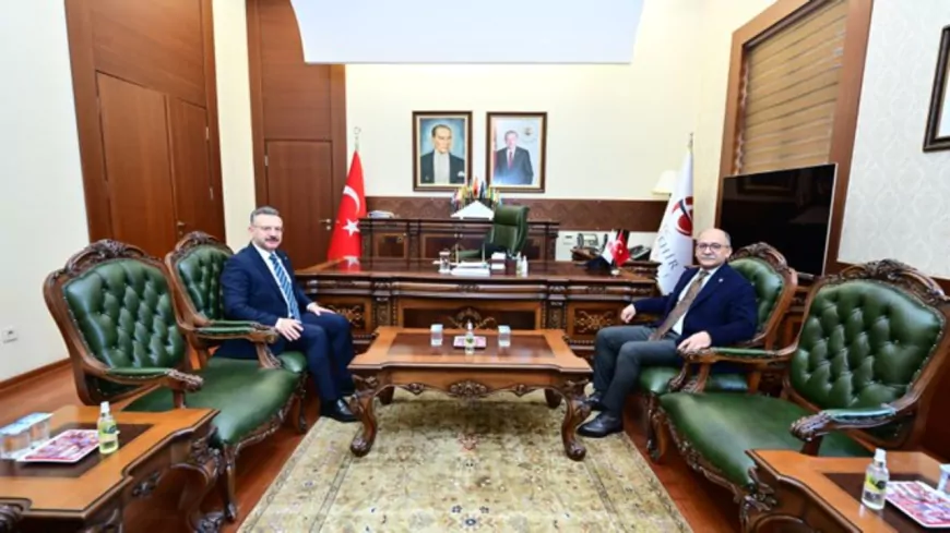 Eskişehir Milletvekili İbrahim Arslan’dan Vali Hüseyin Aksoy’a Veda Ziyareti