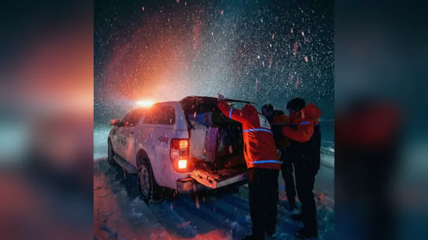Kızılay, Tunceli Demirkapı’da Tipide Mahsur Kalan Vatandaşların Yanında