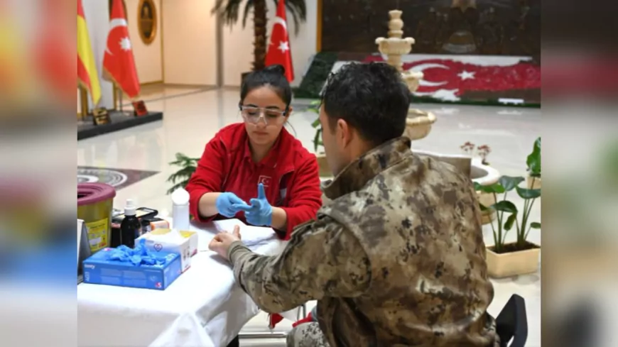 Manisa Emniyeti’nden “Birbirimize Candan Bağlıyız” Sloganıyla Kan Bağışı Desteği