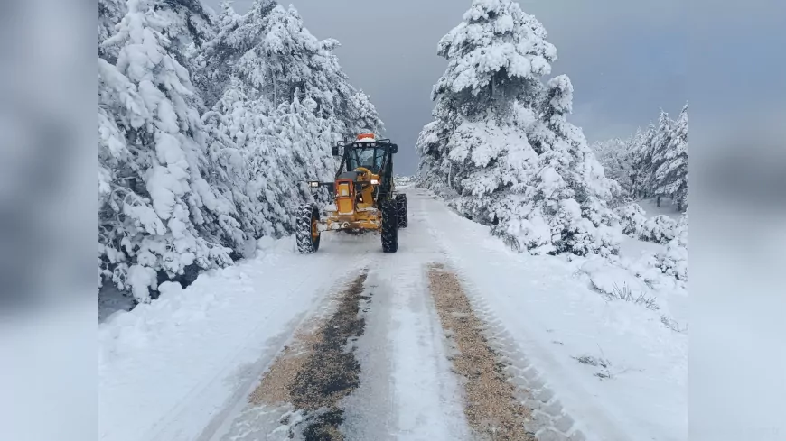 Büyükşehir Belediyesi'nden Karla Mücadelede 7/24 Mesai