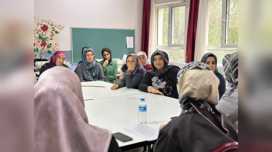 Büyükşehir’in “Kadın Kadına” Projesi Kırsalda Hayata Geçiyor