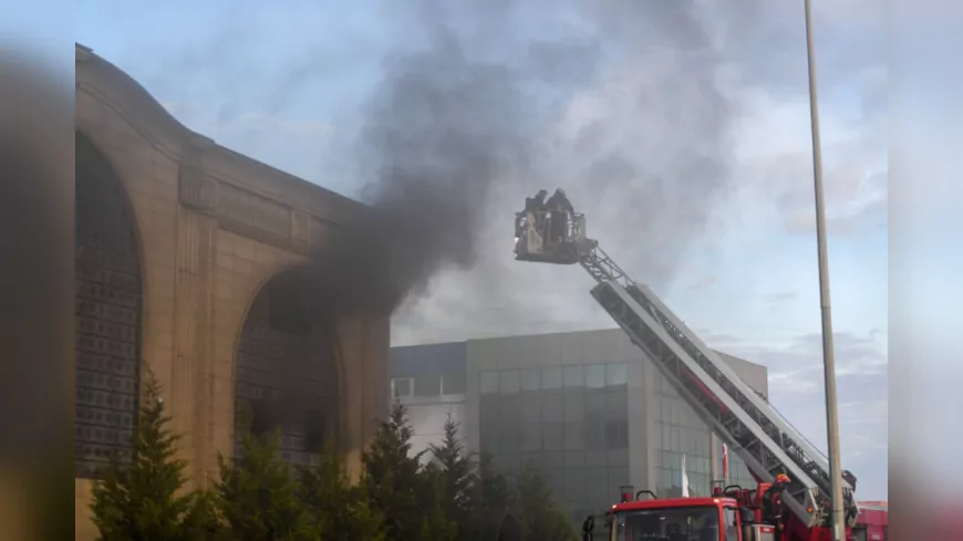 Menderes’teki Fabrika Yangını Hızla Kontrol Altına Alındı
