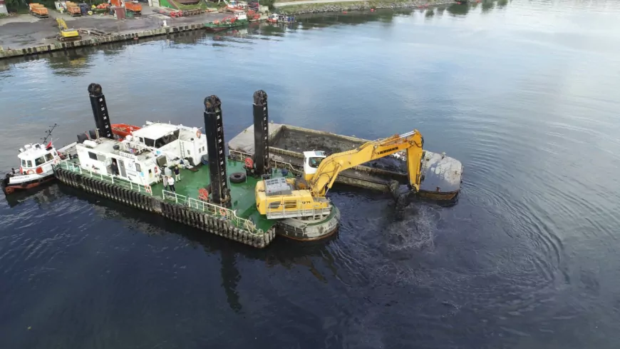 Haliç’te Temizlik Aralıksız Sürüyor: 228 Bin Metreküp Dip Çamuru Temizlendi