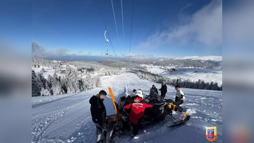 JAK Timleri Uludağ'da Mahsur Kalan Vatandaşlara Müdahale Etti