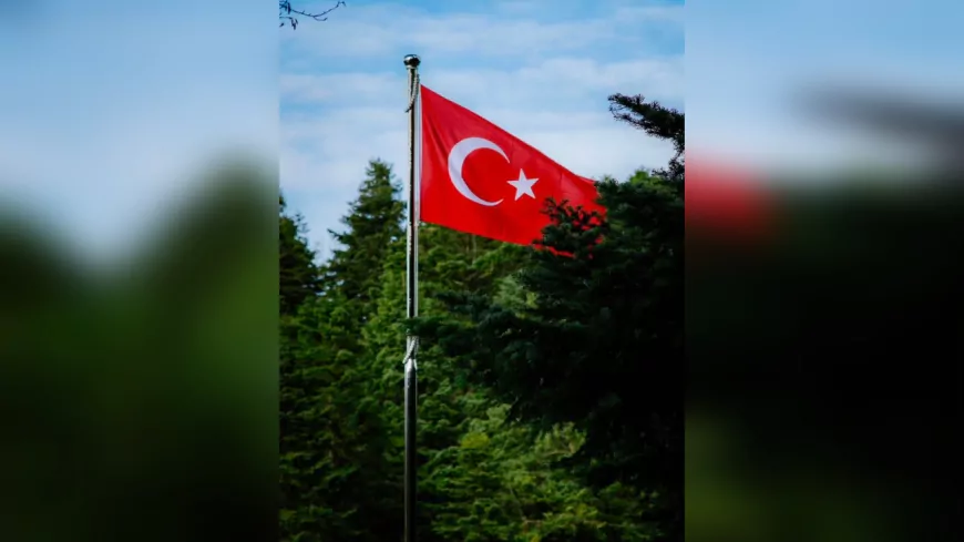 Fatih Erbakan: Ay Yıldızlı Bayrağımıza Yapılan Saldırı, Birlik ve Kardeşliğimize Yönelik Alçakça Bir Girişimdir