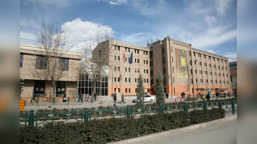 Eskişehir’de “Arabasız Pazar” Uygulaması Başlıyor: Caddeler Yayalara ve Bisikletlilere