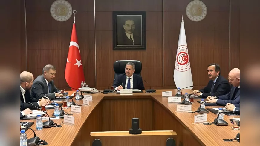 Ticaret Bakanlığı’ndan Zincir Marketlerle Fiyat ve Tedarik Zirvesi