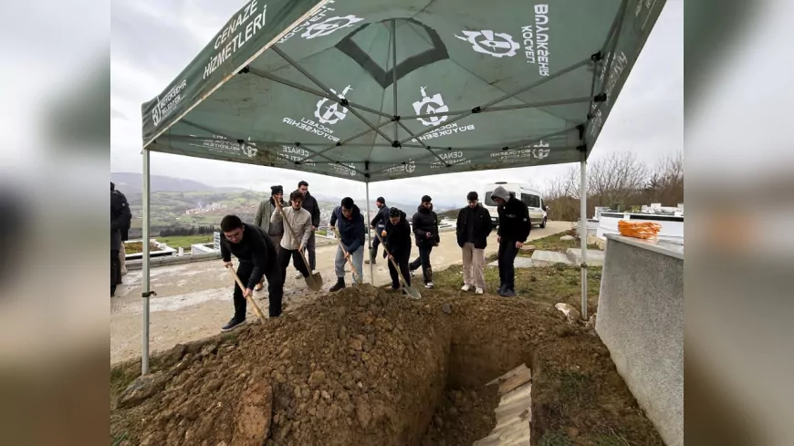 Kocaeli Büyükşehir’den Hem Cenaze Hizmeti Hem Eğitim Desteği