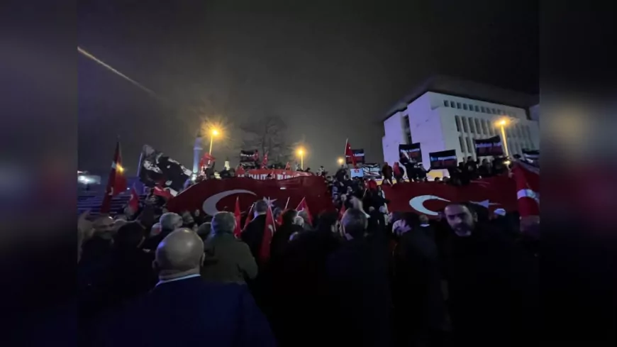 İYİ Parti Beykoz’dan Bayrak Yürüyüşüne Güçlü Katılım