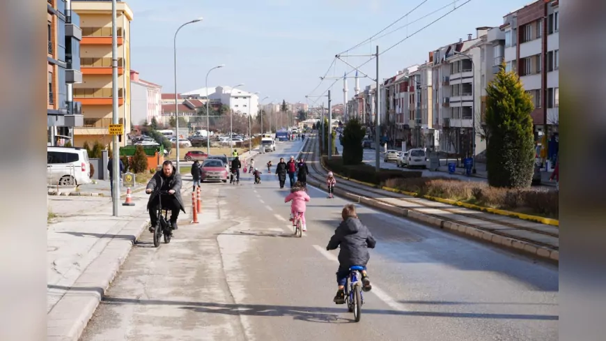 Türkiye’ye Örnek Proje: Eskişehir Arabasız Pazar Günüyle Nefes Aldı