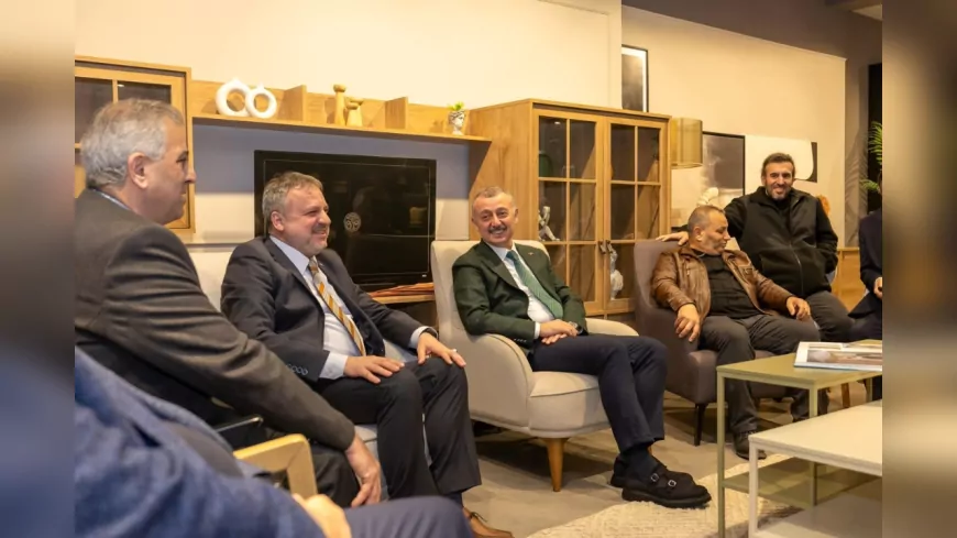 Başkan Büyükakın’dan Zincirlikuyu Esnafına Ziyaret