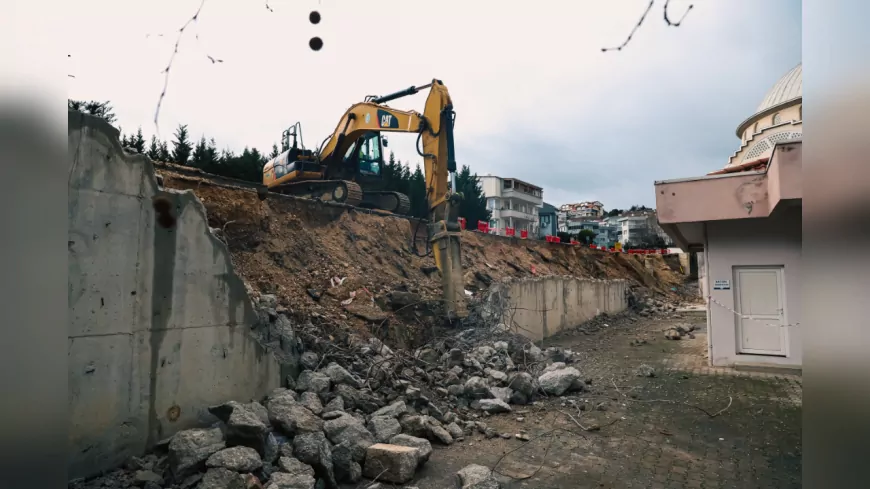 Nilüfer’de Çöken İstinat Duvarı Yenileniyor