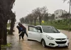 İzmir’de Zabıta Ekiplerinden İnsanlık Dersi