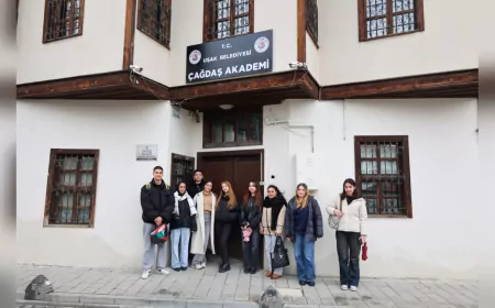 Uşak Belediyesi’nden Ücretsiz ve Nitelikli Eğitim Desteği