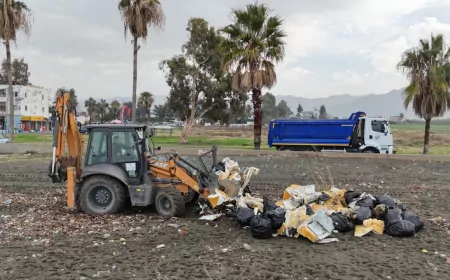 Yağmur Sonrası Dörtyol Sahilinde 30 Ton Atık Temizlendi