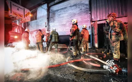 Buca'da Mobilya Atölyesinde Yangın Paniği