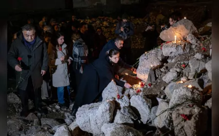 6 Şubat Depreminin 3. Yıl Dönümünde Diyarbakır’da Anma: Saat 04.17’de Mumlar Yakıldı