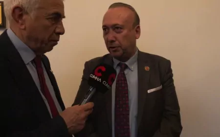 UŞAK BELEDİYE BAŞKANI ÖZKAN YALIM: “İKTİDARA GİDERKEN YANLIŞ YAPANLARLA DEĞİL, SAĞLAM DURANLARLA YÜRÜNÜR”