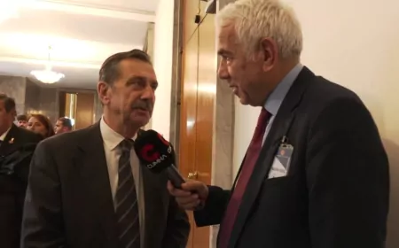 TEPEBAŞI BELEDİYE BAŞKANI AHMET ATAÇ: “BU TARTIŞMA DÜRÜST YÖNETİLENLERLE YÖNETİLMEYENLER ARASINDADIR”