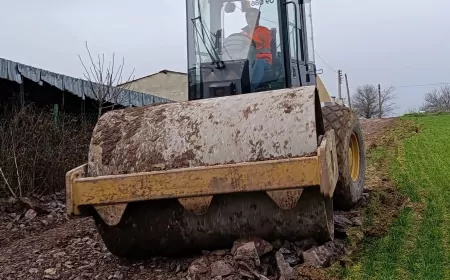 Kocaeli Büyükşehir’den Derince Tahtalı’ya Stabilize Yol Çalışması
