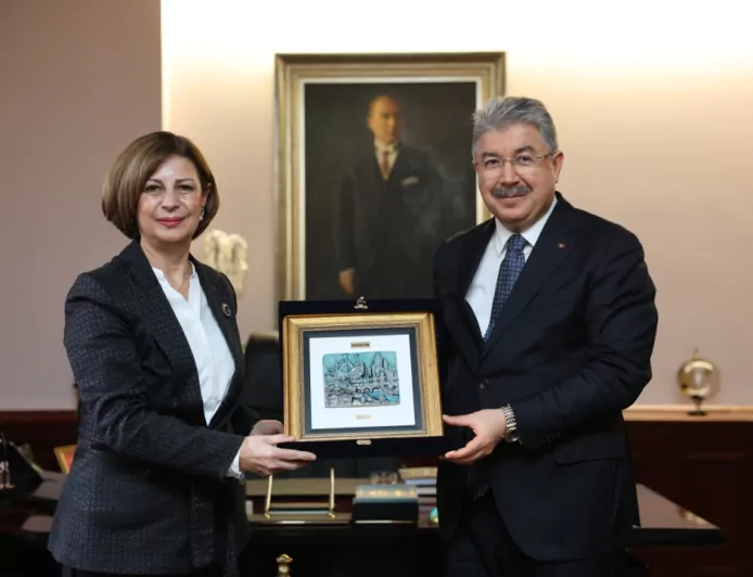 Vali Erdinç Yılmaz’dan Başkan Ayşe Ünlüce’ye Ziyaret