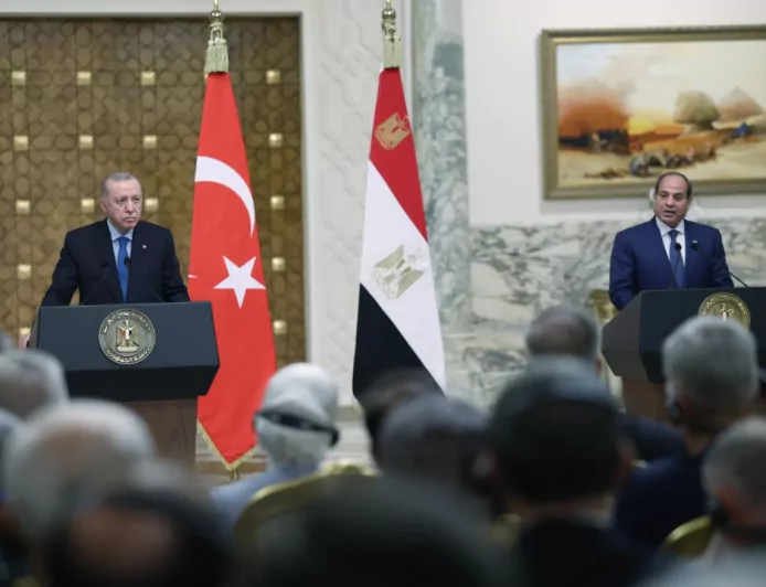 Türkiye-Mısır İş Forumu Kahire’de Gerçekleştirildi: Hedef 15 Milyar Dolarlık Ticaret Hacmi