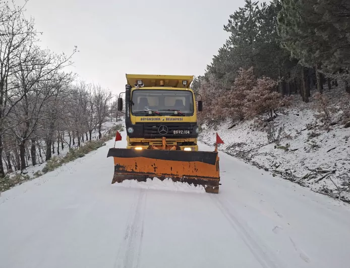 MİHALIÇÇIK’TA KARLA MÜCADELE