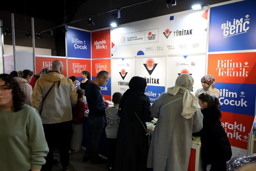 Sakarya Çocuk Edebiyatı Fuarı Hafta Sonu Yoğun İlgi Gördü
