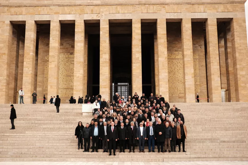 Eskişehir Hacı Bektaş Veli Anadolu Kültür Vakfı ve 34 Alevi-Bektaşi Köy Derneği Ata’nın Huzurunda