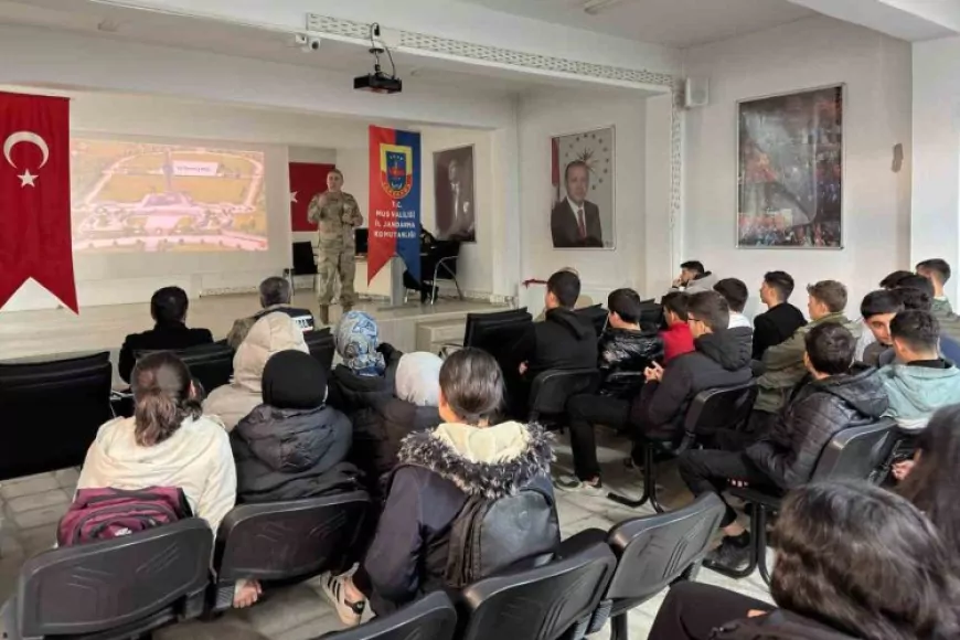 Muş’ta Öğrencilere Jandarma Teşkilatı Tanıtıldı