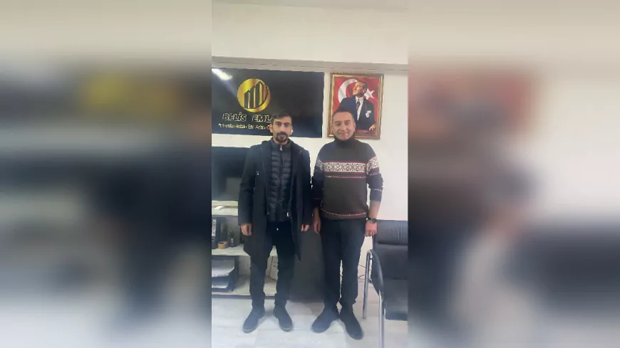 Ajans Expres Gazetesi Sahibi Yusuf Küçük’ten Yenilik Partisi İl Başkanına Ziyaret