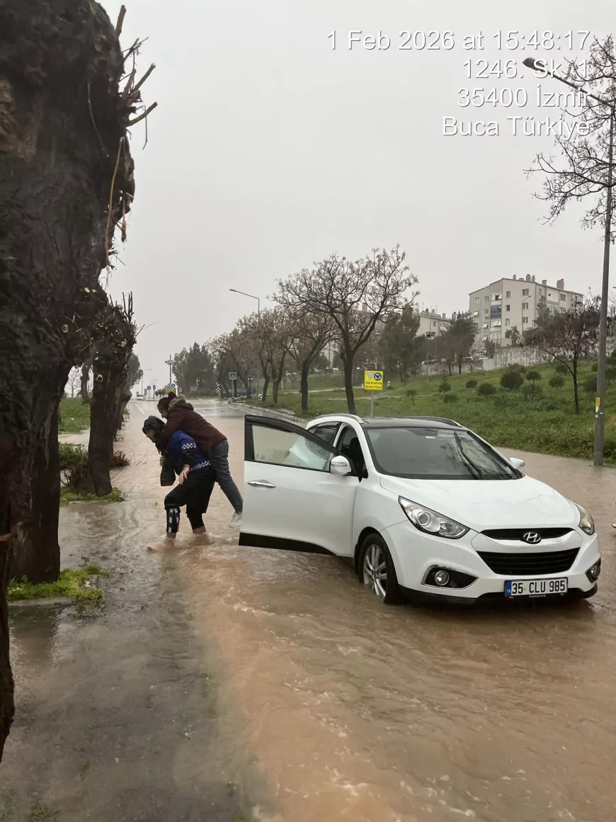 İzmir’de Zabıta Ekiplerinden İnsanlık Dersi