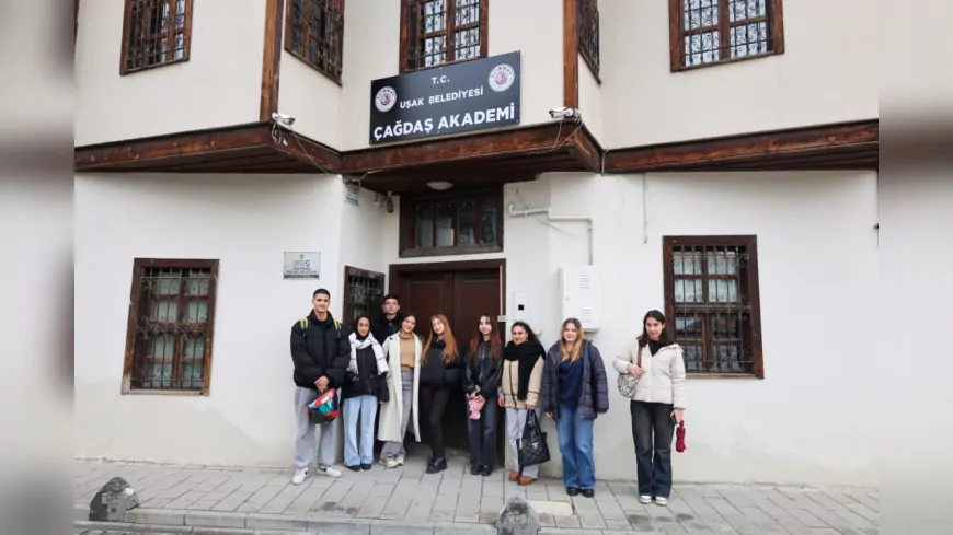 Uşak Belediyesi’nden Ücretsiz ve Nitelikli Eğitim Desteği