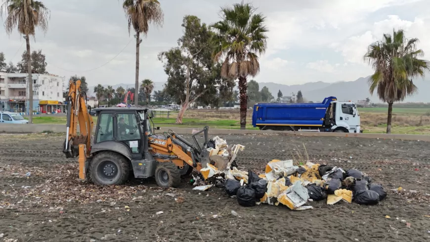 Yağmur Sonrası Dörtyol Sahilinde 30 Ton Atık Temizlendi