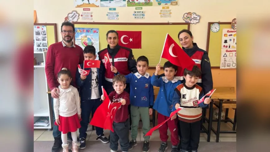 Uşak Jandarmasından Öğrencilere Anlamlı Ziyaret