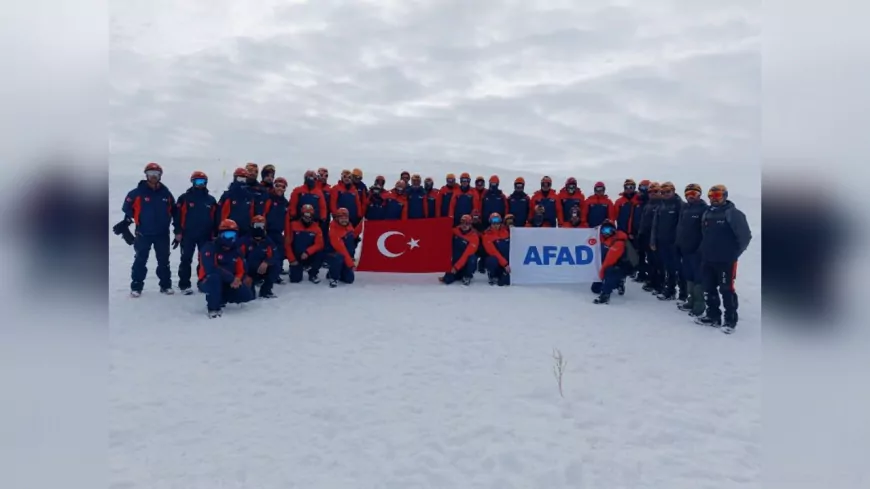 AFAD Ekiplerinden Van’da “Kış Kampçılığı ve Çığda Arama Kurtarma” Eğitimi