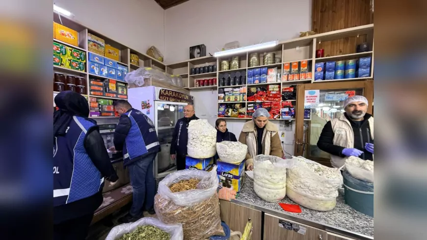 Van Büyükşehir Belediyesi’nden Peynirciler Çarşısı’na Sıkı Denetim