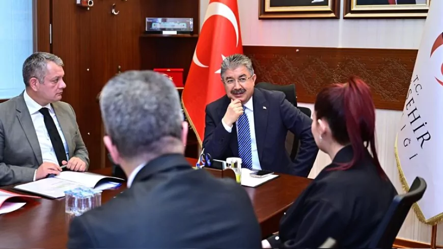 Vali Dr. Erdinç Yılmaz, Halk Günü Toplantısında Vatandaşları Dinledi