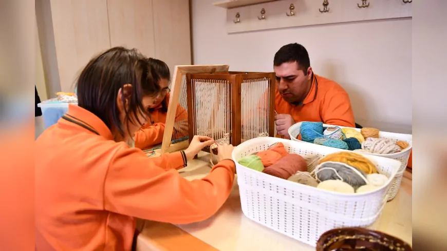 Tepebaşı’nda Hayat Engellere Takılmıyor